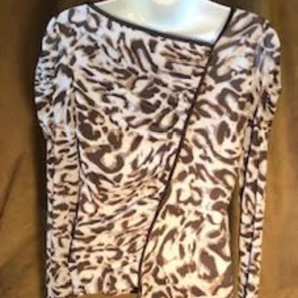 Leopard Print Fitted Top - Picture 2 of 8